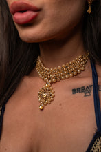 Load image into Gallery viewer, Golden Pearl Necklace
