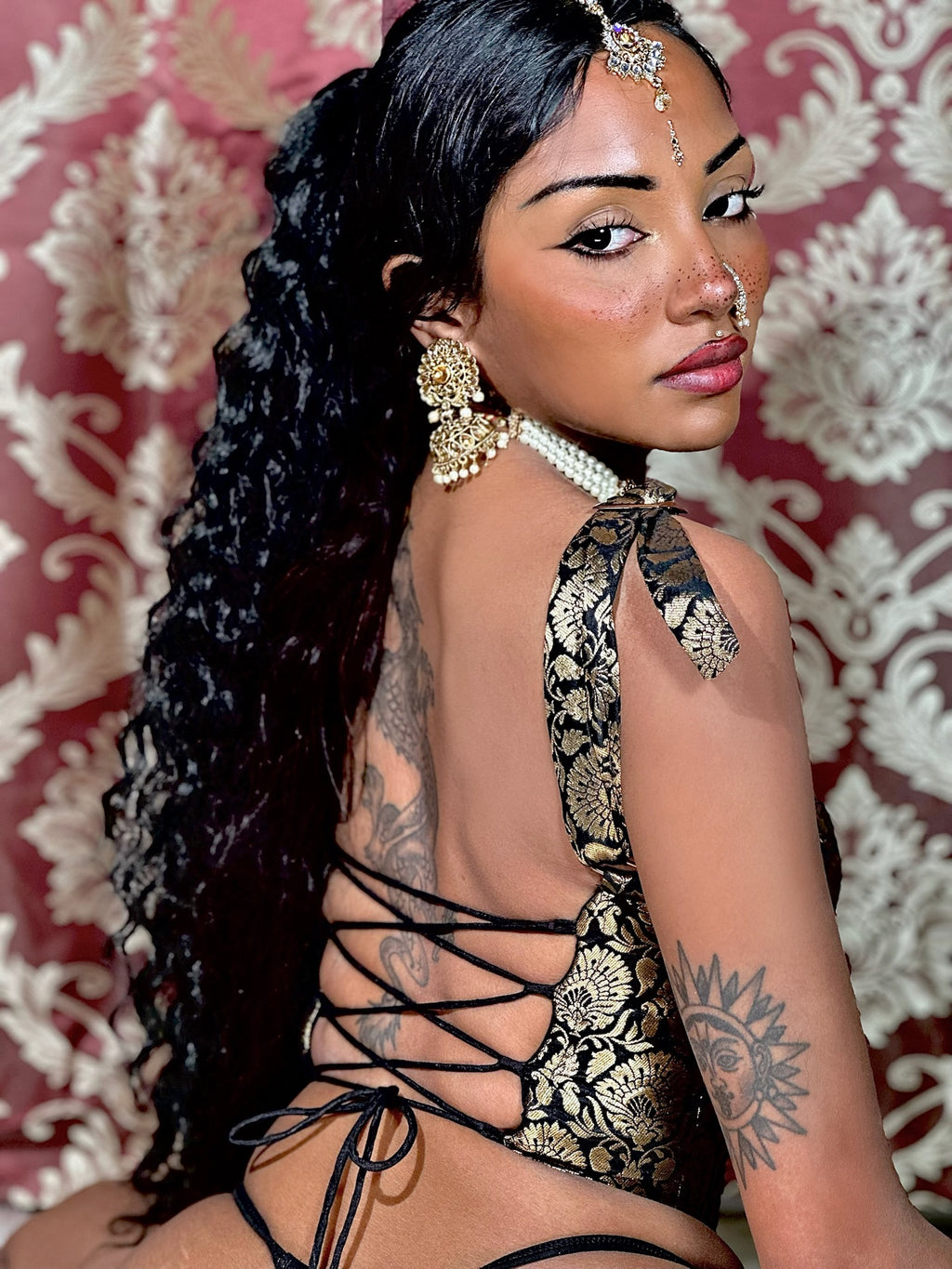Goddess Corset (black & gold)