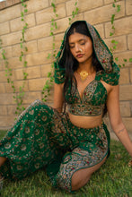 Load image into Gallery viewer, Poison Ivy Jasmine Set
