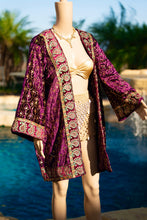 Load image into Gallery viewer, Amethyst Excellence Velvet Kimono
