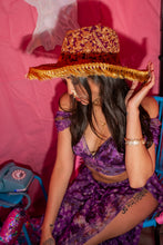 Load image into Gallery viewer, Royal golden magic hat
