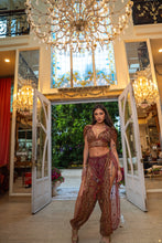 Load image into Gallery viewer, Divine Royalty Jasmine Set
