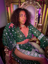 Load image into Gallery viewer, Emerald Diamonds Jasmine Set
