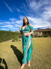 Load image into Gallery viewer, Diamond Diva Jasmine Set
