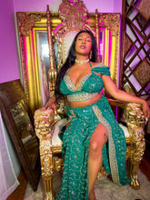 Load image into Gallery viewer, Silver Dreams Goddess Set (PLUS SIZE)
