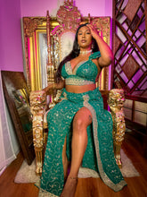 Load image into Gallery viewer, Silver Dreams Goddess Set (PLUS SIZE)
