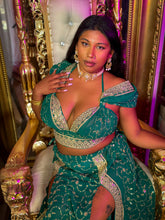 Load image into Gallery viewer, Silver Dreams Goddess Set (PLUS SIZE)
