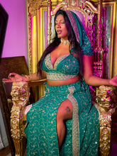 Load image into Gallery viewer, Silver Dreams Goddess Set (PLUS SIZE)
