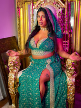 Load image into Gallery viewer, Silver Dreams Goddess Set (PLUS SIZE)
