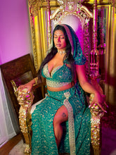 Load image into Gallery viewer, Silver Dreams Goddess Set (PLUS SIZE)
