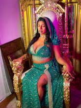 Load image into Gallery viewer, Silver Dreams Goddess Set (PLUS SIZE)

