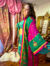 Load image into Gallery viewer, Peacock Princess Hooded Kimono
