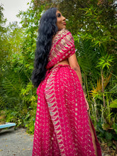 Load image into Gallery viewer, Love Goddess Jasmine Set
