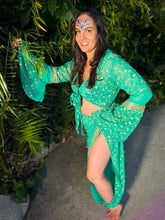 Load image into Gallery viewer, Golden Turquoise Jasmine Set
