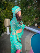 Load image into Gallery viewer, Golden Turquoise Jasmine Set
