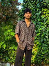 Load image into Gallery viewer, Midnight Forrest Button-Up
