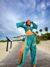 Load image into Gallery viewer, Diamond Dahlia Jasmine Set
