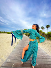 Load image into Gallery viewer, Diamond Dahlia Jasmine Set
