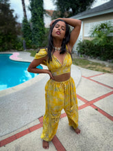 Load image into Gallery viewer, Yellow Submarine Jasmine Set (NO SLITS)
