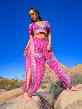 Load image into Gallery viewer, Pink Diamonds Jasmine Set
