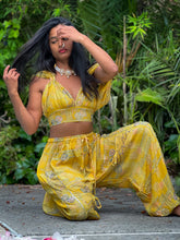 Load image into Gallery viewer, Yellow Submarine Jasmine Set (NO SLITS)
