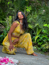 Load image into Gallery viewer, Yellow Submarine Jasmine Set (NO SLITS)
