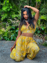 Load image into Gallery viewer, Yellow Submarine Jasmine Set (NO SLITS)
