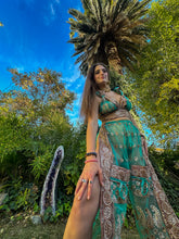 Load image into Gallery viewer, Golden Jade Jasmine Set
