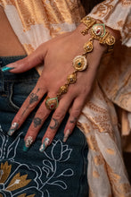 Load image into Gallery viewer, Third Eye Drip Hand Chain
