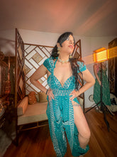 Load image into Gallery viewer, Turquoise Crystal Jasmine Set
