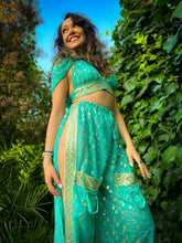 Load image into Gallery viewer, Turquoise Gold Jasmine Set
