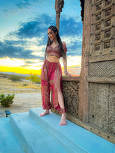 Load image into Gallery viewer, Golden Love Jasmine Set
