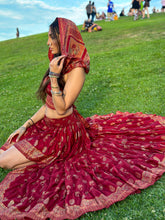 Load image into Gallery viewer, Lovers &amp; Friends Bollywood Set
