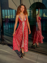 Load image into Gallery viewer, Diamond Love Feather Magic Dress
