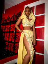 Load image into Gallery viewer, Dandelion Diamonds Jasmine Set
