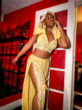 Load image into Gallery viewer, Dandelion Diamonds Jasmine Set
