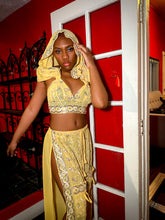 Load image into Gallery viewer, Dandelion Diamonds Jasmine Set
