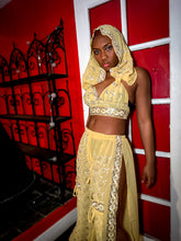 Load image into Gallery viewer, Dandelion Diamonds Jasmine Set
