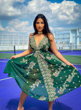 Load image into Gallery viewer, Emerald Diamonds Magic Dress
