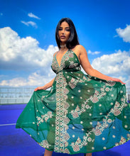 Load image into Gallery viewer, Emerald Diamonds Magic Dress
