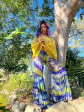 Load image into Gallery viewer, Lime Flowers Wrap Top

