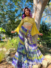 Load image into Gallery viewer, Lime Flowers Wrap Top
