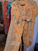 Load image into Gallery viewer, Peaches &amp; Cream Jasmine Set
