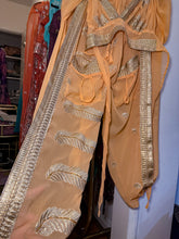 Load image into Gallery viewer, Peaches &amp; Cream Jasmine Set

