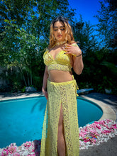 Load image into Gallery viewer, Yellow Diamonds Goddess Set
