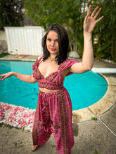 Load image into Gallery viewer, Golden Baby Girl Jasmine Set
