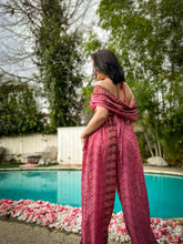 Load image into Gallery viewer, Golden Baby Girl Jasmine Set
