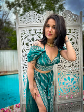 Load image into Gallery viewer, Turquoise Diamonds Jasmine Set
