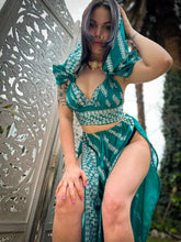 Load image into Gallery viewer, Turquoise Diamonds Jasmine Set
