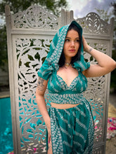 Load image into Gallery viewer, Turquoise Diamonds Jasmine Set
